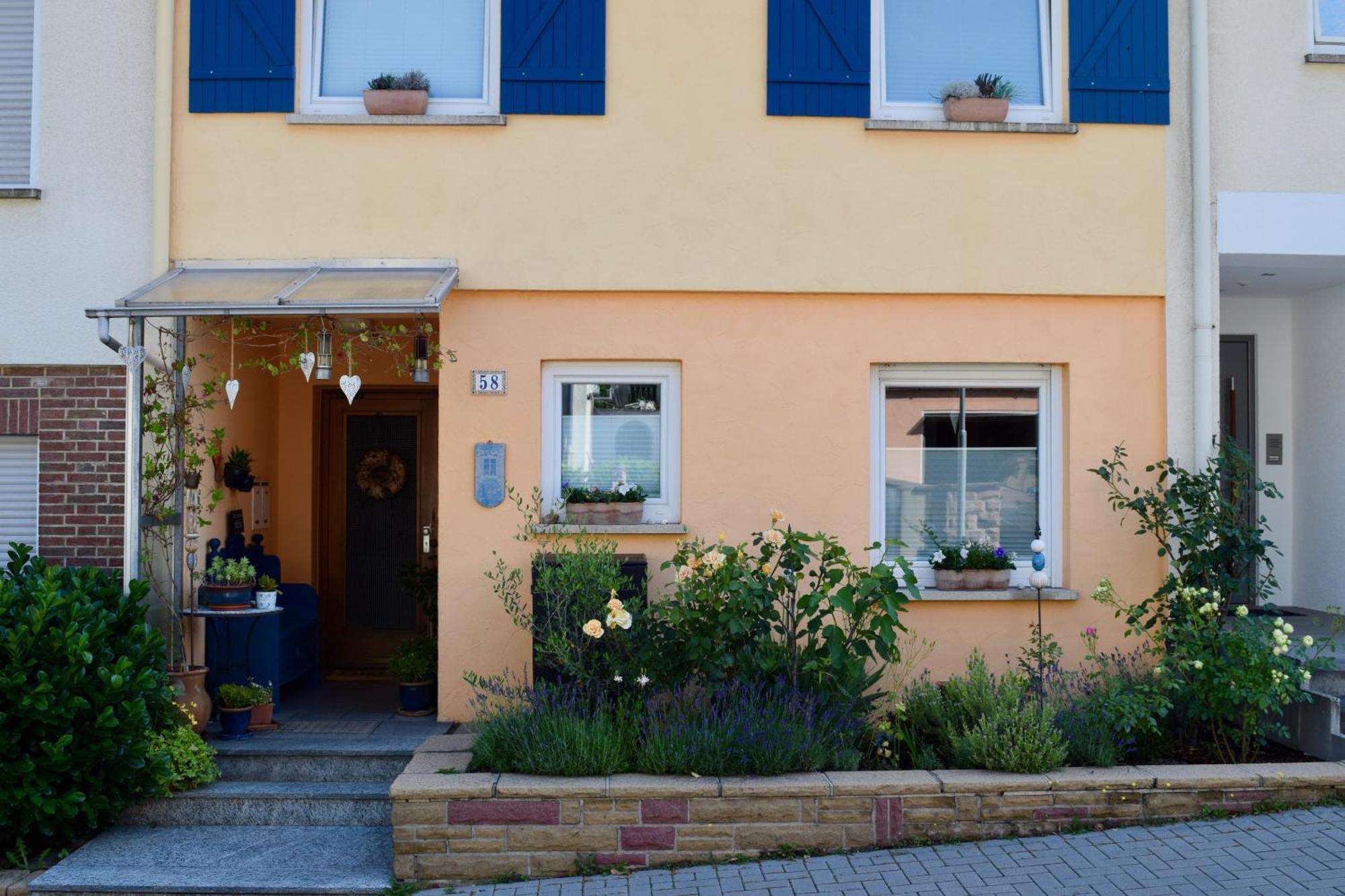 Ferienwohnung Ruth Нойштадт-ан-дер-Вайнштрасе Екстер'єр фото